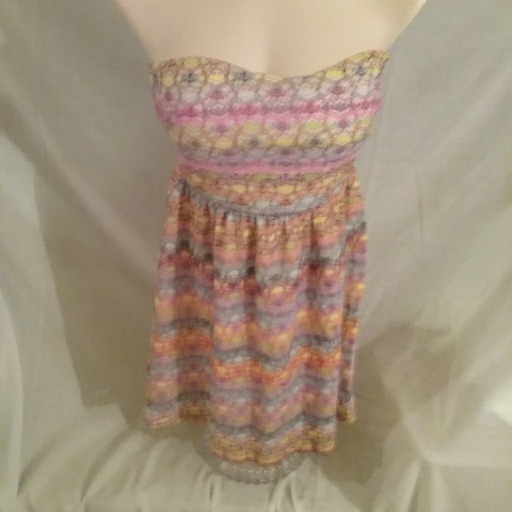 Delta's Strapless Dress
